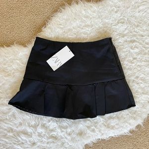 (BNWT) Zara Flared Black Mini Skirt / Shorts